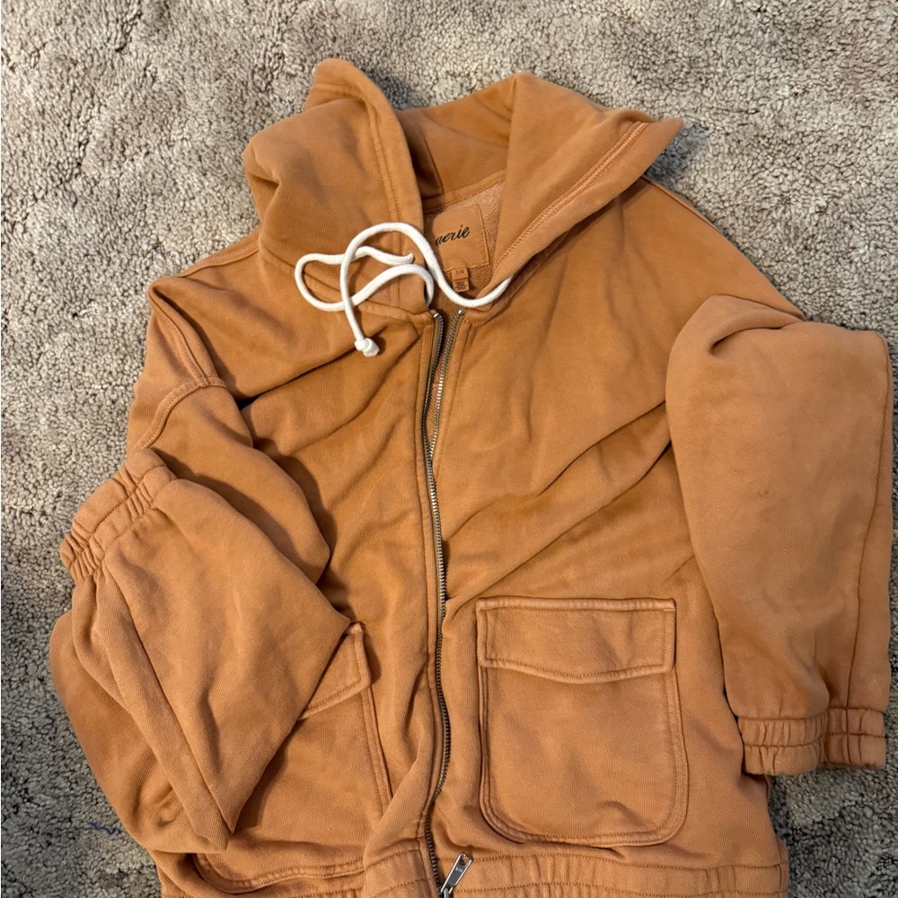 Aerie mustard hoodie like new Size Large